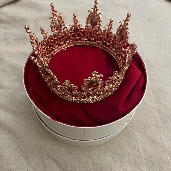 Beautiful Rose Gold Rhinestones Crown main image 7